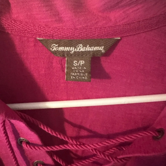 Tommy Bahama Size Small Petite Shirt Sleeve Laced Neckline Shirt - Picture 2 of 2